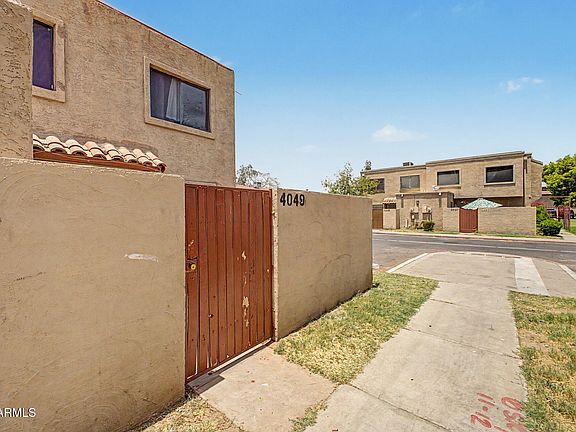 2nd image of 4049 W READE Avenue