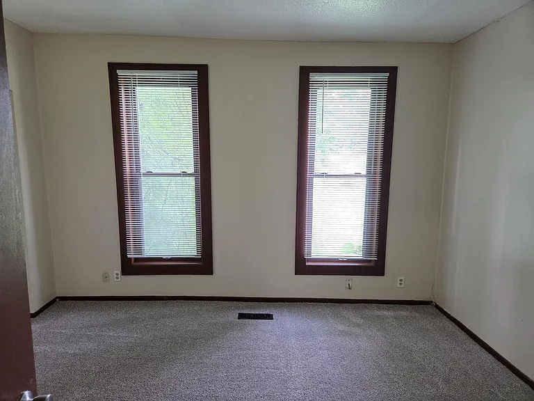 2516 Lyndale Ave N #1 — Photo 9