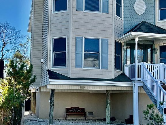 2nd image of 38 W New Jersey Ave #U