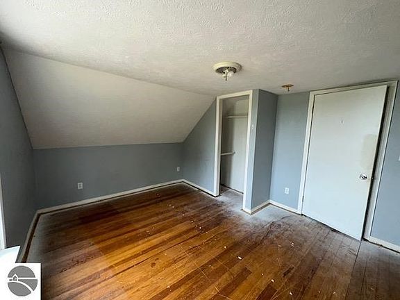3rd image of 21454 90th Ave