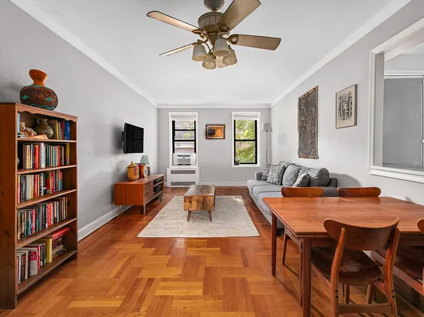 415 Ocean Pkwy APT 3J, Brooklyn, NY 11218