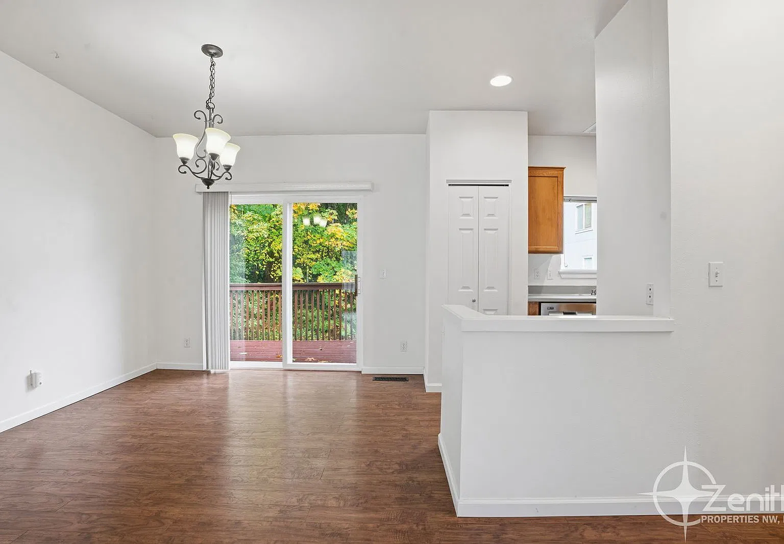 3 bed, 2.0 bath, 1486 sqft, $2,450 — Photo 4