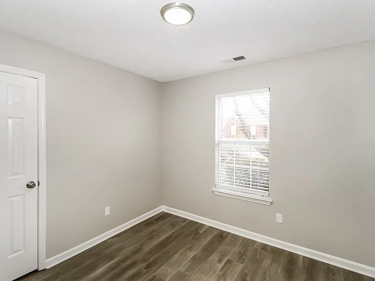 7086 Lagrange Hill Dr — Photo 12