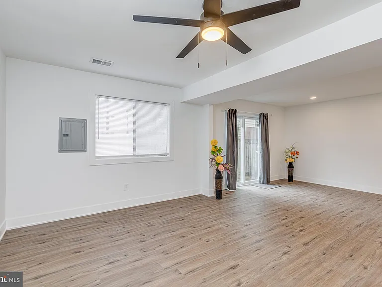 705 Mason Run — Photo 16