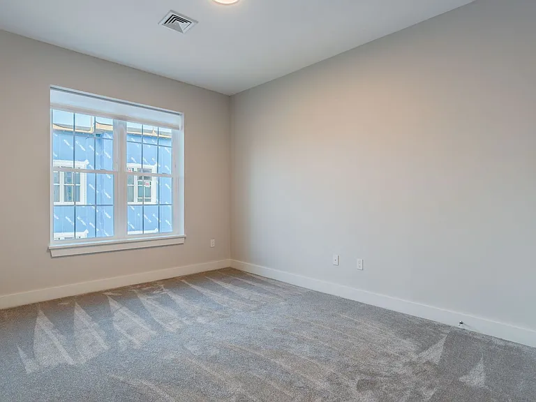 16 Sullivan St — Photo 8