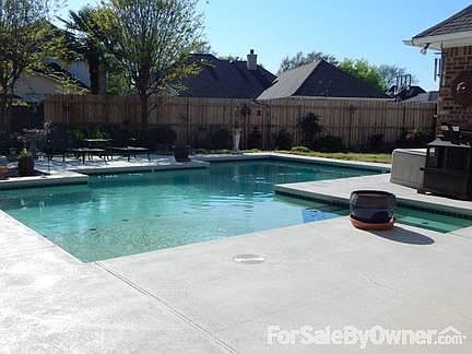 3rd image of 150 Woodvale Creek Cir