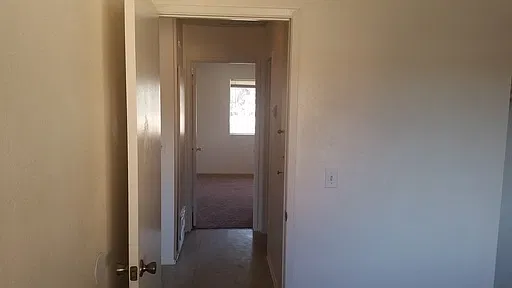 700 E Main St — Photo 3