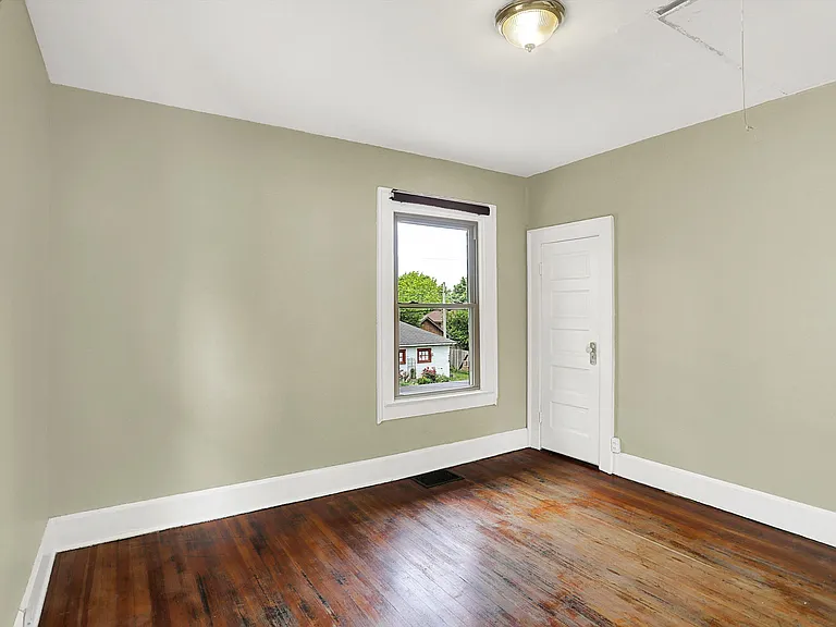 626 N Riley Ave — Photo 19