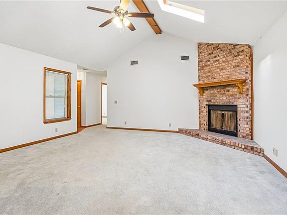 4th image of 156 Mackay Dr