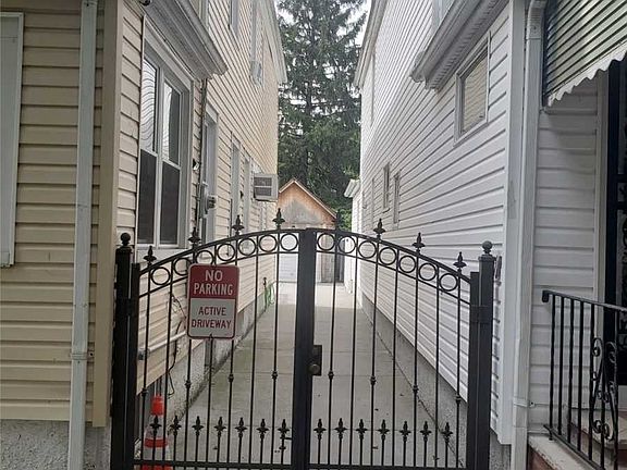 2nd image of 15023 118th Ave