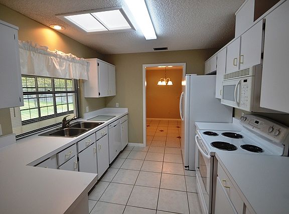 4th image of 710 Vicksburg St