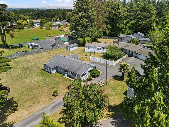 3rd image of 700 & 740 Oak Rd
