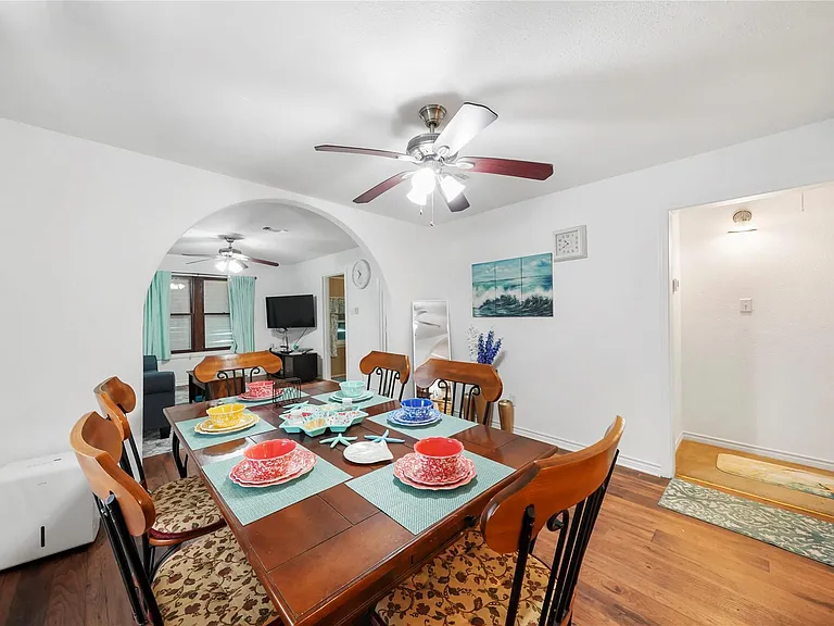 6120 Avenue Q 1/2 — Photo 7