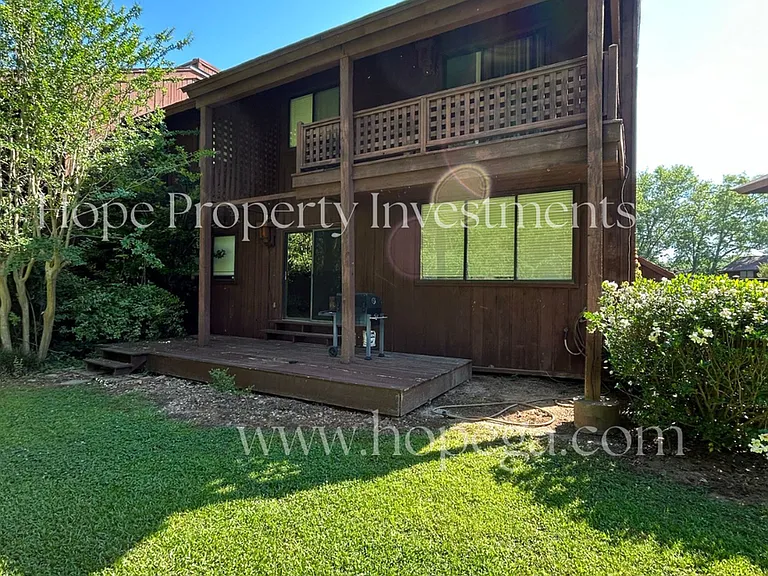 2 Northlake Cir — Photo 2
