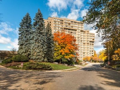 250 Hammond Pond Pkwy APT 203S, Newton, MA, 02467
