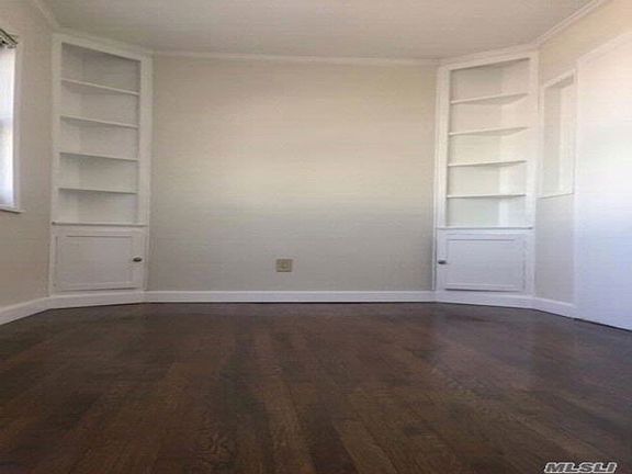 4th image of 15649 77th St