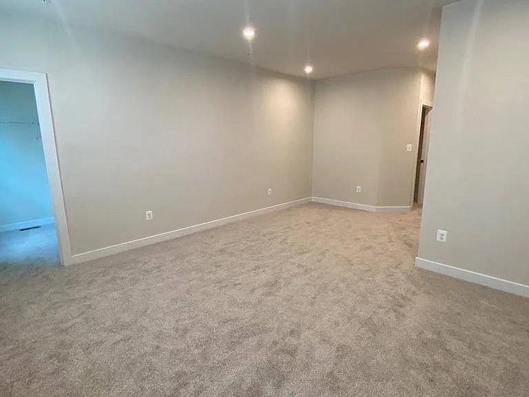 2528 Verona Pl #A — Photo 11
