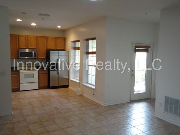 3rd image of 362 N Glenwood Ave