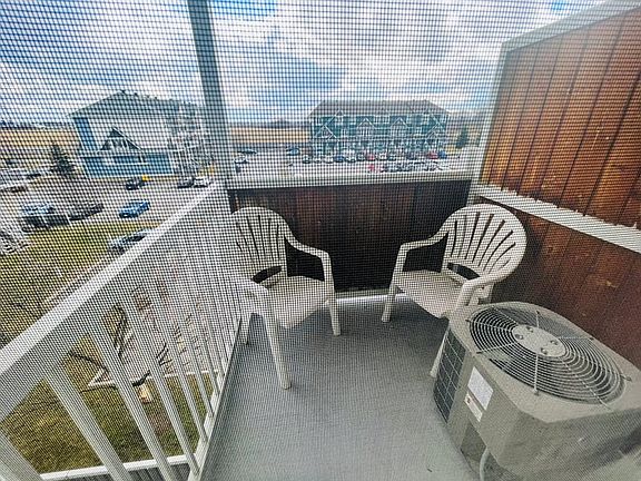 5th image of 268 Meadowbreeze Dr