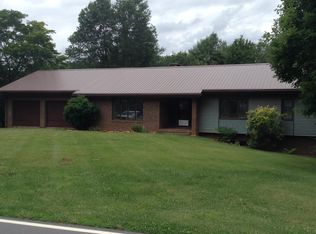 1753 Ratcliff Cove Rd, Waynesville, NC 28786