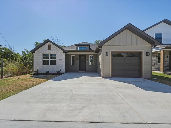 2nd image of 5559 Mercedes Cir