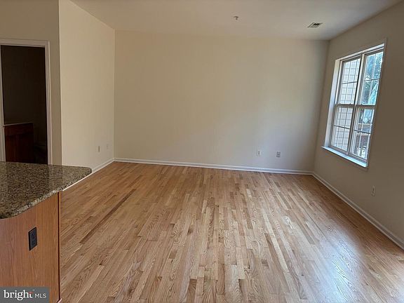5th image of 8790 Lincoln St