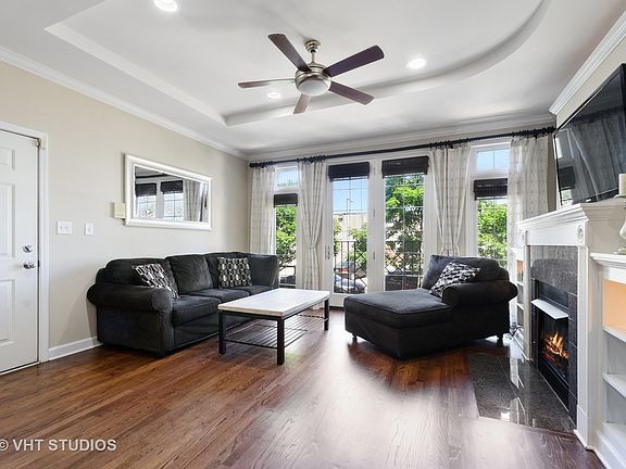 3rd image of 2734 N Wolcott Ave APT 104