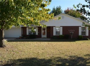 3749 Derrick Ln, Springdale, AR 72762