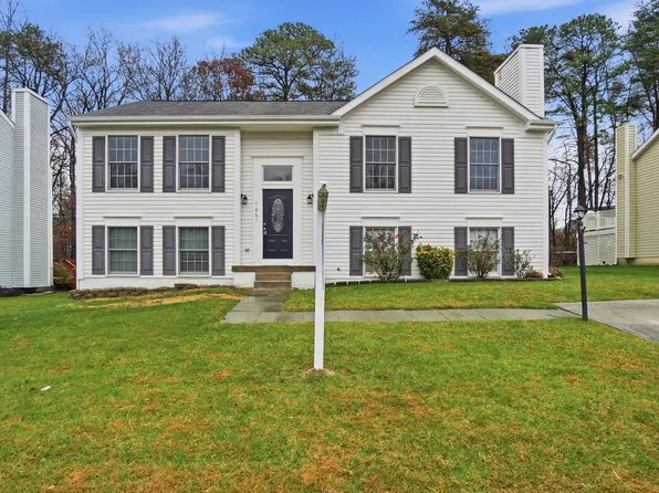 7861 Golden Pine Cir, Severn, MD 21144