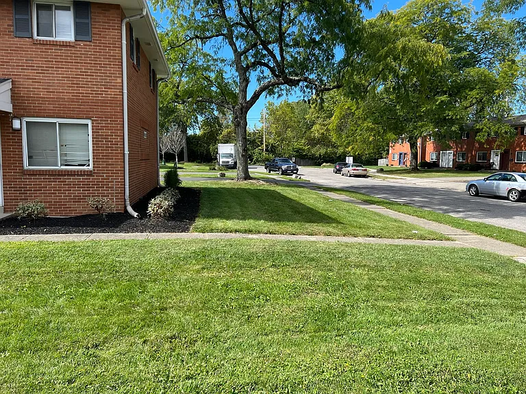 905 N Meadows Ct #D — Photo 16
