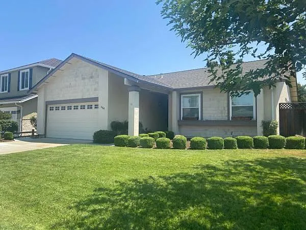 4460 George Oaks Dr — Photo 1
