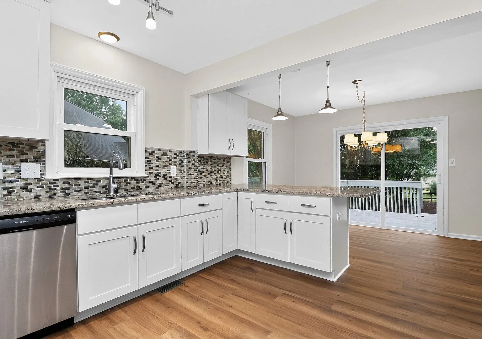 Gorgeous 3 Bedroom Home in Walnut Creek!! — Photo 4