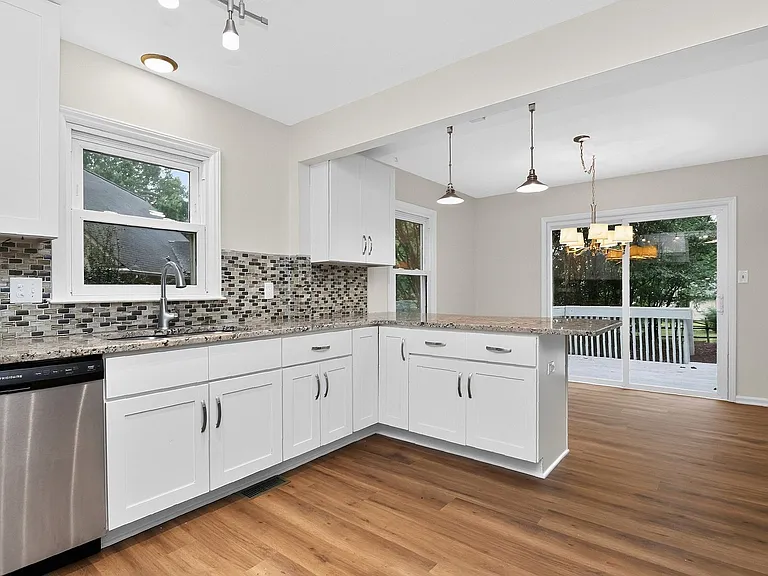 11122-5 Cedar Ln — Photo 4