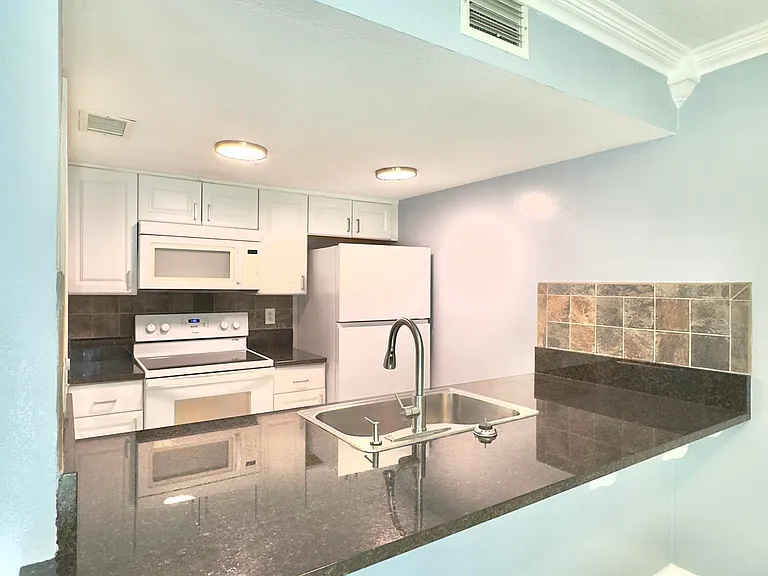 164 San Paulo Ct #5 — Photo 8
