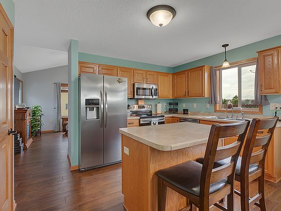 3rd image of 658 Brianna Dr