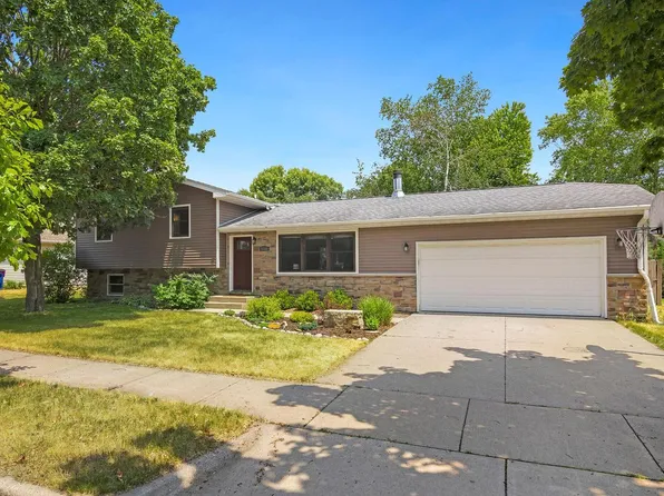 1328 Red Cedar COURT, Onalaska, WI 54650