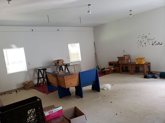 24x24 pole building interior