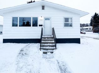 1204 6th Ave NE, Minot, ND 58703