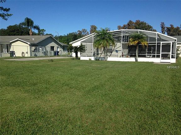 3rd image of 4301 Pine Lake Dr