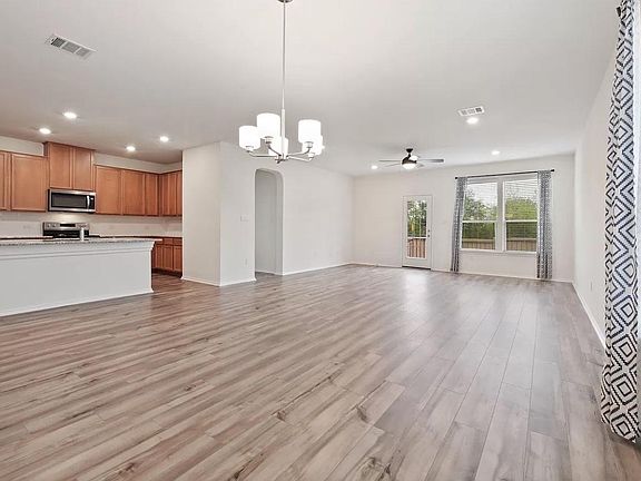 4th image of 100 Jarbridge Dr