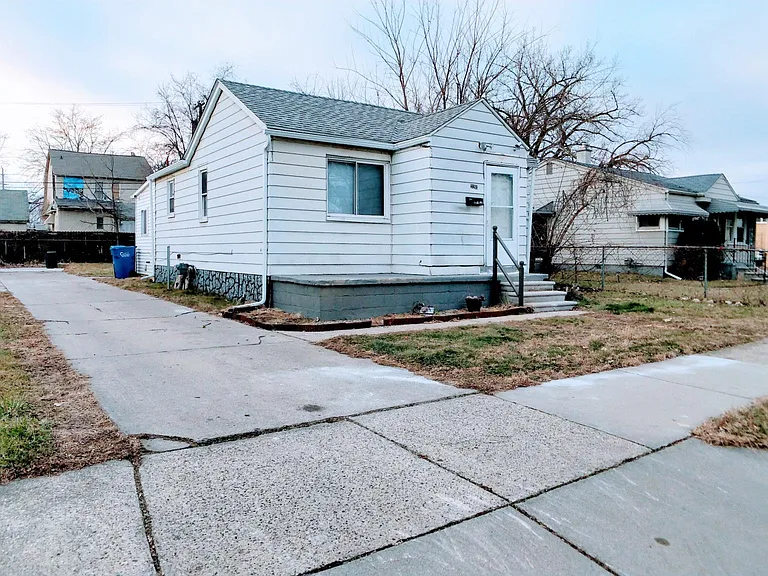 21203 Helle Ave — Photo 1