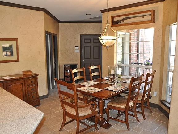 5th image of 2235 Mountain Lakes Dr