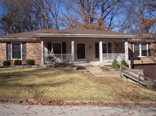 12471 Cross Green Ln, Saint Louis, MO 63141