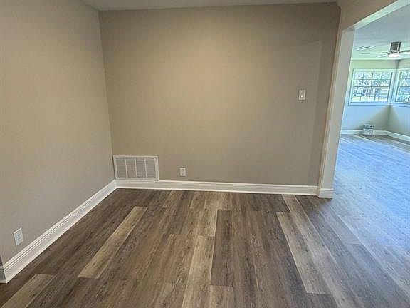 5th image of 4920 Sue Ave