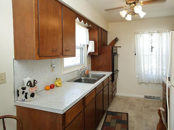 624 w hanover street-105