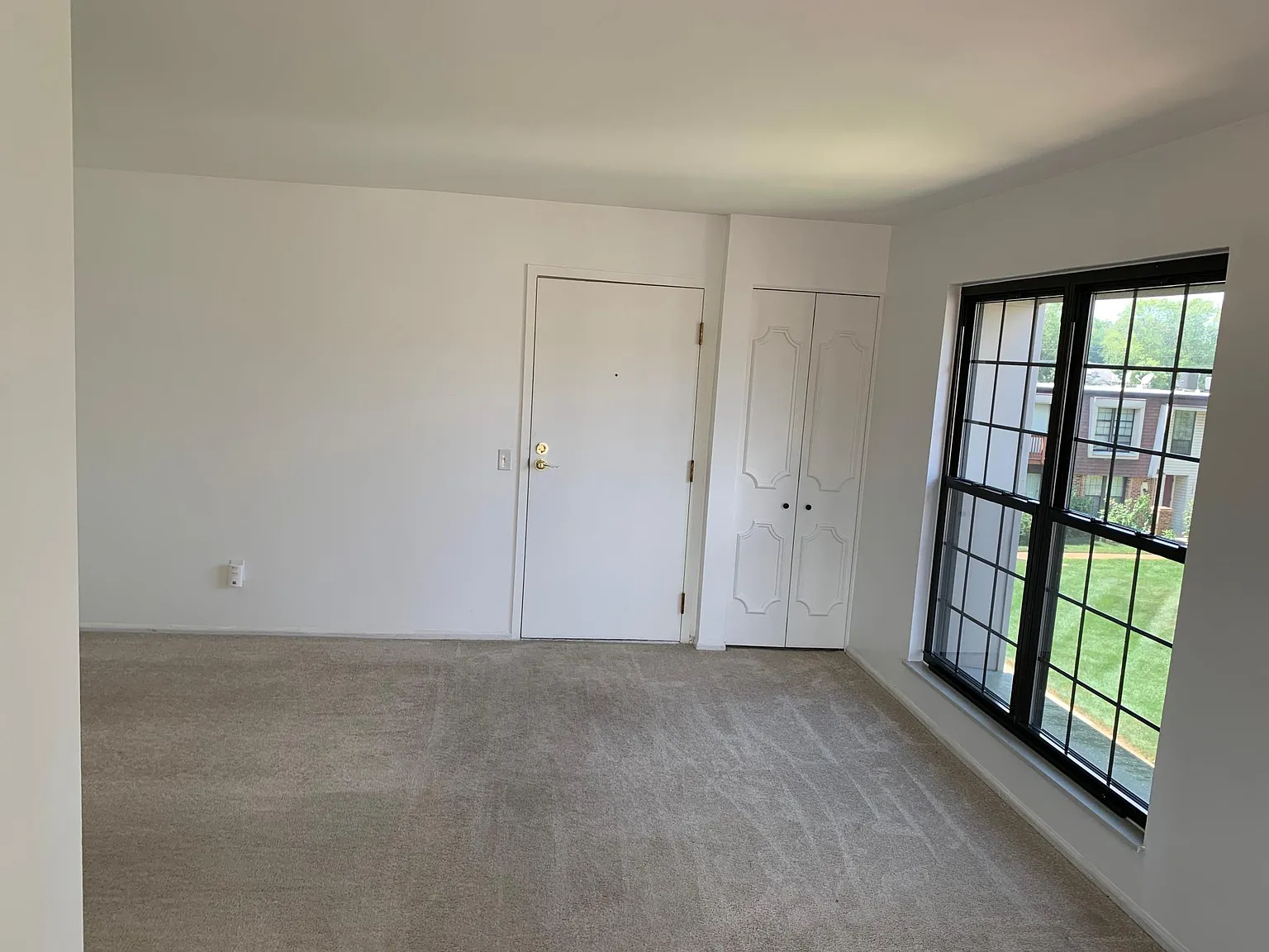 2 bed, 1.5 bath, 924 sqft, $1,500 — Photo 4