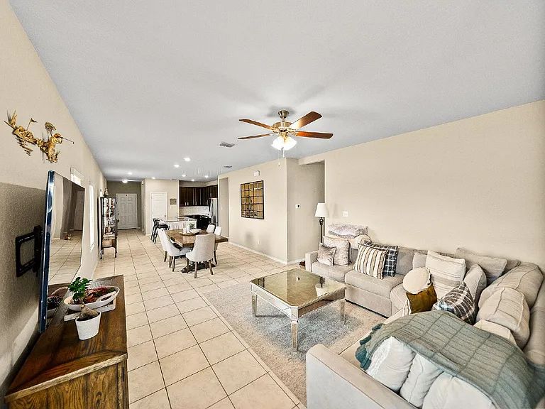 5702 Cicada Cir — Photo 9