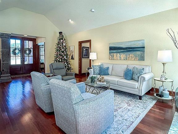 4th image of 310 Quail Ridge Dr