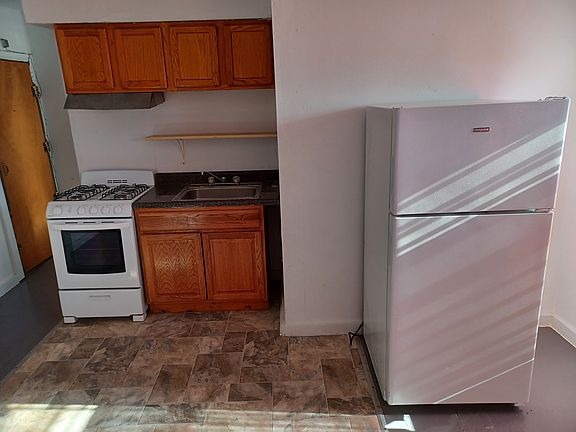 small kitchen. Ideal for someone who eats out often