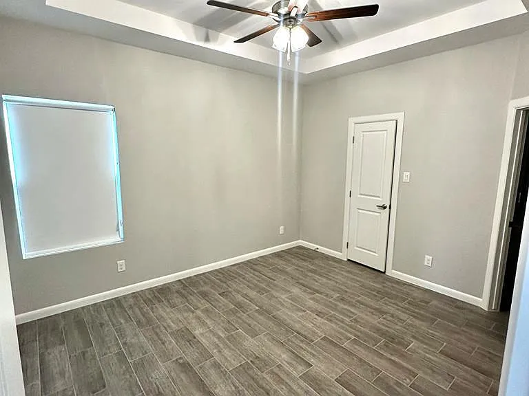 805 W Dove Ave #1 — Photo 15